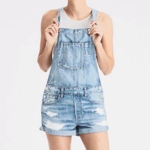 American Eagle Distressed Jean Short Overalls, Women's Shortalls
